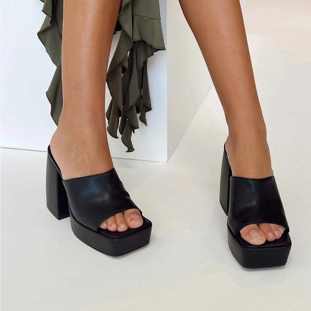 Black princess Polly platform sandals